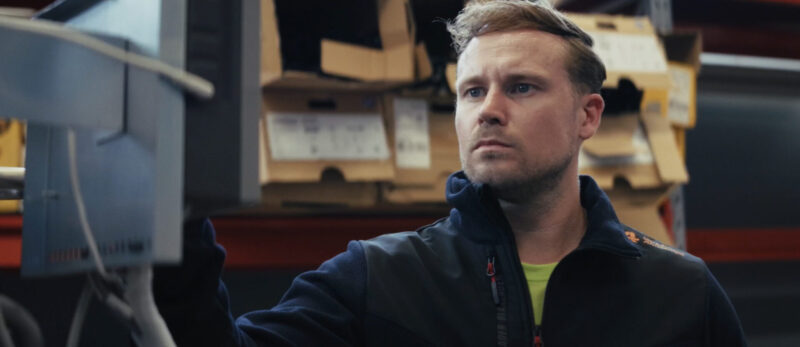 Varkauden Aluelämmön huollon asiantuntija.