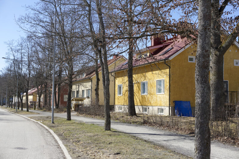 Kaukolämpökeskuksen uusiminen kestää omakotitalossa 1–2 päivää
